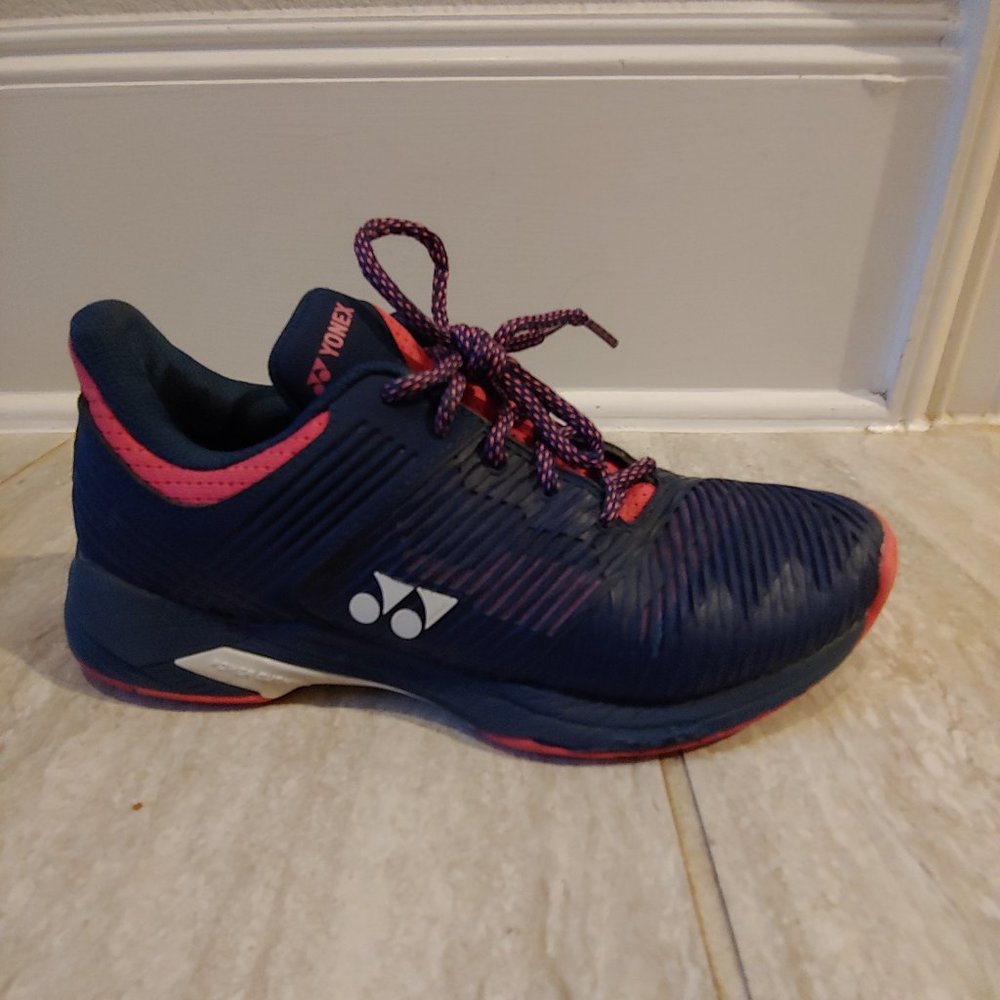 YONEX Sonicage 2 Power Cushion Tennis Shoes sz 7.5